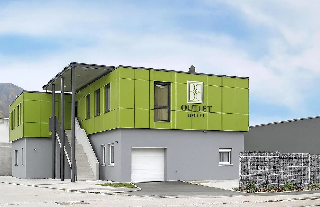 B&B Outlet Hotel - Metzingen - Kostenlose Parkplätze - Self Check-In-1